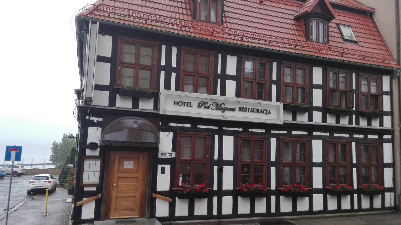 Noclegi Pod Muzami Cammin in Pommern Exterior foto